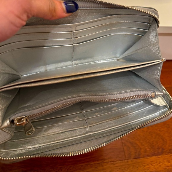 Givenchy Pandora Wallet - Picture 5 of 5